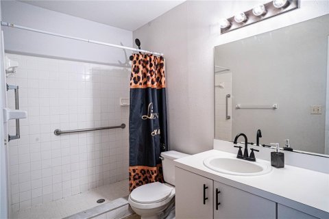 Condo in Winter Haven, Florida, 2 bedrooms  № 1574838 - photo 11
