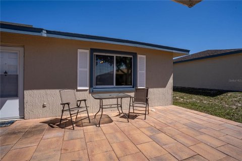 Condo in Winter Haven, Florida, 2 bedrooms  № 1574838 - photo 17