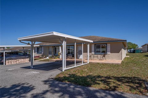 Condo in Winter Haven, Florida, 2 bedrooms  № 1574838 - photo 1