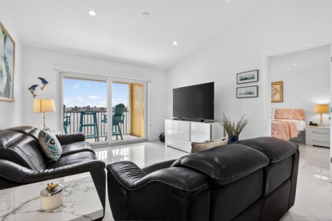 Condo in Hypoluxo, Florida, 3 bedrooms  № 2088406 - photo 5