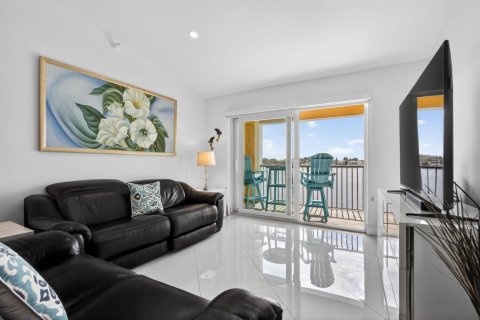 Condo in Hypoluxo, Florida, 3 bedrooms  № 2088406 - photo 8
