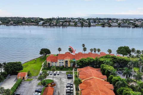 Condo in Hypoluxo, Florida, 3 bedrooms  № 2088406 - photo 28