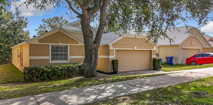 Casa en Groveland, Florida 3 dormitorios, 161.09 m2 № 1778928