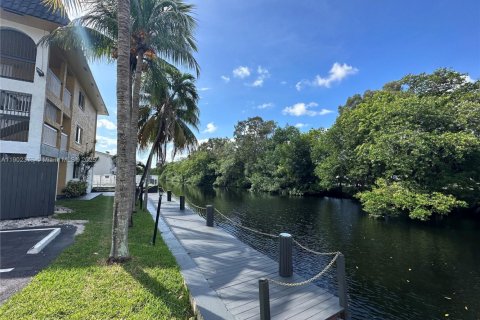Apartment in Fort Lauderdale, Florida № 1953778 - photo 26