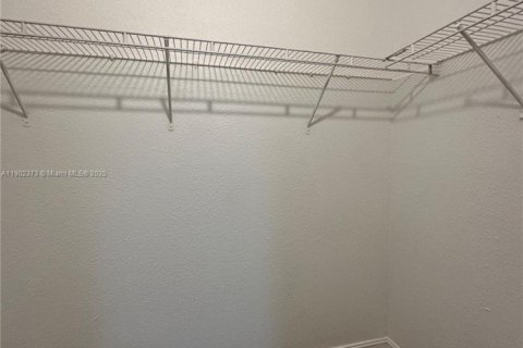 Apartment in Fort Lauderdale, Florida № 1953778 - photo 11