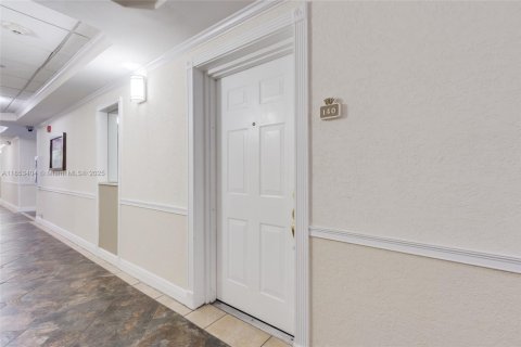 Condo in Fort Lauderdale, Florida, 2 bedrooms  № 1875564 - photo 4