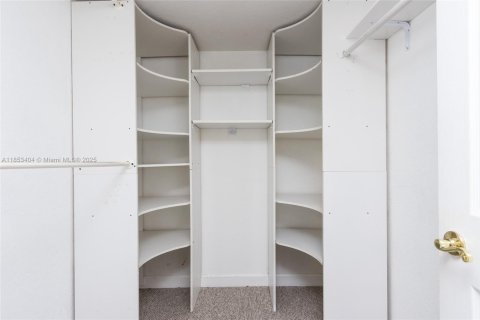 Condo in Fort Lauderdale, Florida, 2 bedrooms  № 1875564 - photo 24
