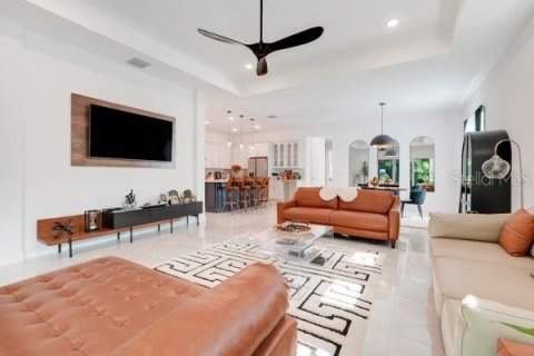 Villa ou maison à vendre à Mount Dora, Floride: 3 chambres, 216.46 m2 № 1798075 - photo 4