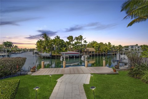 Купить виллу или дом в Норт-Майами, Флорида 4 спальни, 249.63м2, № 2049727 - фото 5