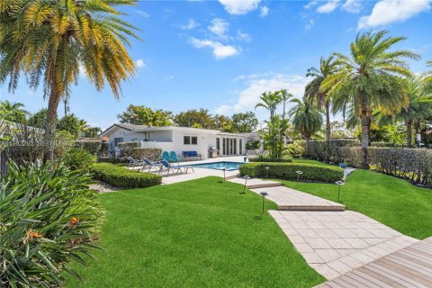 Купить виллу или дом в Норт-Майами, Флорида 4 спальни, 249.63м2, № 2049727 - фото 26