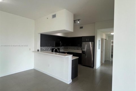Apartment in Miami, Florida 3 bedrooms, 128.76 sq.m. № 1897696 - photo 4