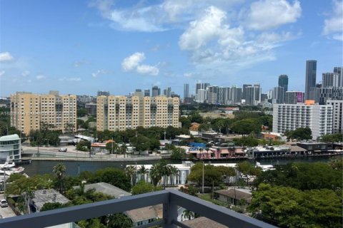 Apartment in Miami, Florida 3 bedrooms, 128.76 sq.m. № 1897696 - photo 9
