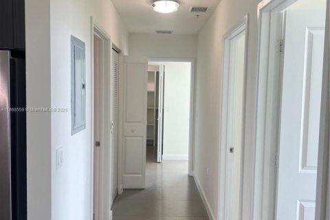 Apartment in Miami, Florida 3 bedrooms, 128.76 sq.m. № 1897696 - photo 18