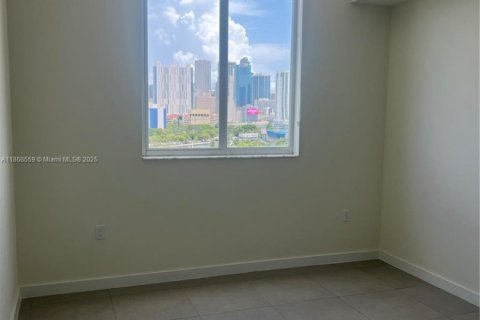 Apartment in Miami, Florida 3 bedrooms, 128.76 sq.m. № 1897696 - photo 15