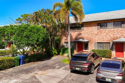 Adosado en alquiler en Wilton Manors, Florida, 2 dormitorios, 120.03 m2 № 2043630 - foto 2