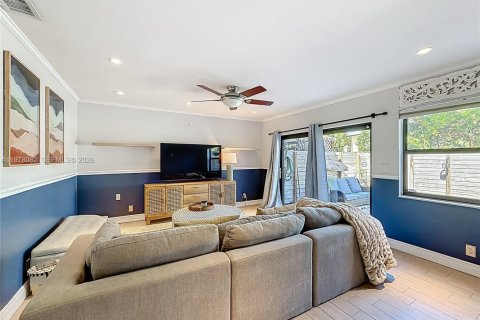Adosado en alquiler en Wilton Manors, Florida, 2 dormitorios, 120.03 m2 № 2043630 - foto 9