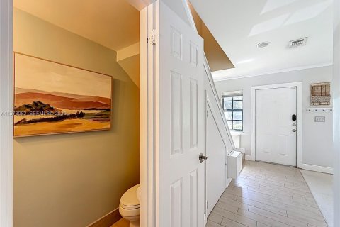 Adosado en alquiler en Wilton Manors, Florida, 2 dormitorios, 120.03 m2 № 2043630 - foto 14