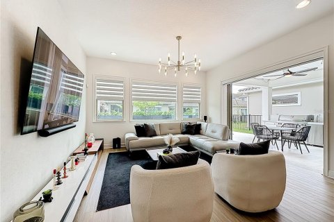 Casa en venta en Orlando, Florida, 4 dormitorios, 219.62 m2 № 2109823 - foto 12