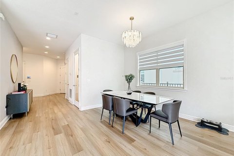 Casa en venta en Orlando, Florida, 4 dormitorios, 219.62 m2 № 2109823 - foto 11
