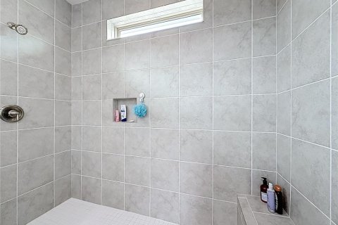 Casa en venta en Orlando, Florida, 4 dormitorios, 219.62 m2 № 2109823 - foto 29