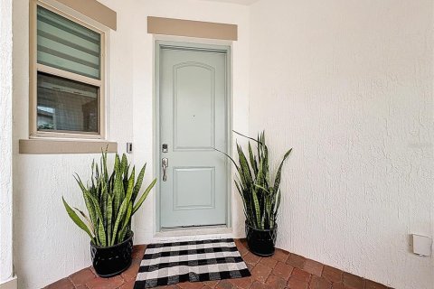 Casa en venta en Orlando, Florida, 4 dormitorios, 219.62 m2 № 2109823 - foto 6