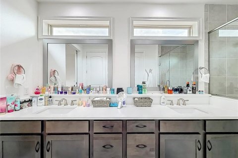 Casa en venta en Orlando, Florida, 4 dormitorios, 219.62 m2 № 2109823 - foto 28
