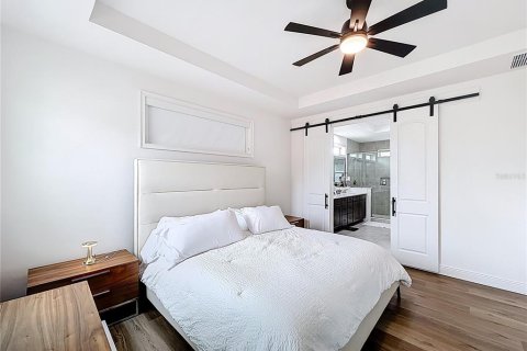 Casa en venta en Orlando, Florida, 4 dormitorios, 219.62 m2 № 2109823 - foto 26
