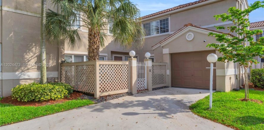 Adosado en Cooper City, Florida 3 dormitorios, 154.78 m2 № 2183503