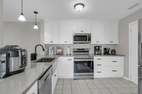 Adosado en venta en Cooper City, Florida, 3 dormitorios, 154.78 m2 № 2183503 - foto 4