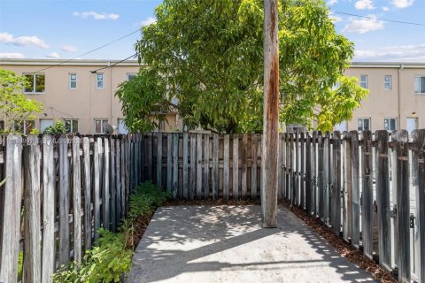 Купить кондоминиум в Майами, Флорида 2 спальни, 86.4м2, № 1998821 - фото 14