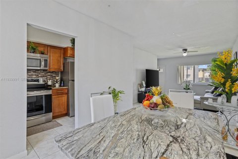 Купить кондоминиум в Майами, Флорида 2 спальни, 86.4м2, № 1998821 - фото 6