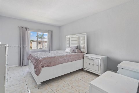 Купить кондоминиум в Майами, Флорида 2 спальни, 86.4м2, № 1998821 - фото 10