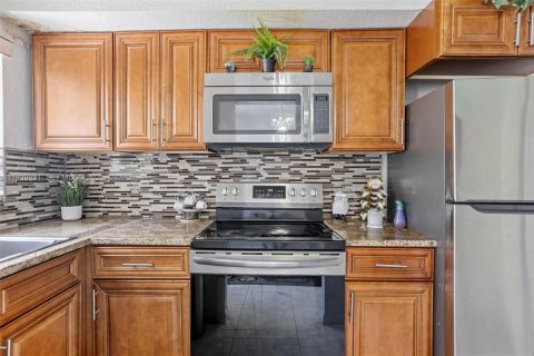 Купить кондоминиум в Майами, Флорида 2 спальни, 86.4м2, № 1998821 - фото 7