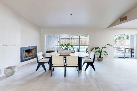 House in Coral Springs, Florida 3 bedrooms, 204.94 sq.m. № 2422905 - photo 19