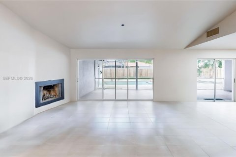 House in Coral Springs, Florida 3 bedrooms, 204.94 sq.m. № 2422905 - photo 20