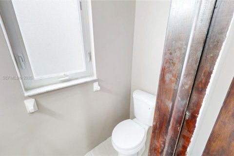 House in Coral Springs, Florida 3 bedrooms, 204.94 sq.m. № 2422905 - photo 29