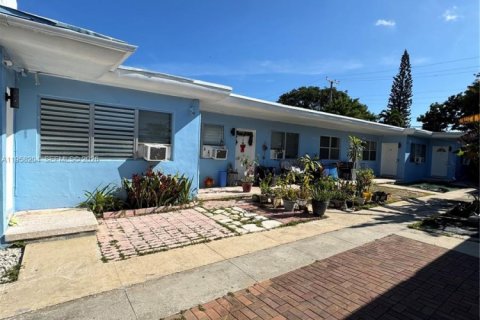 Commercial property in Miami Beach, Florida 318 sq.m. № 2020951 - photo 6