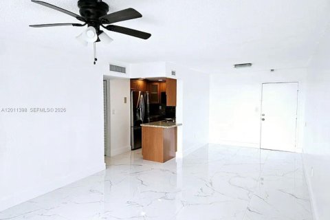Condominio en venta en Miami, Florida, 1 dormitorio, 84.91 m2 № 2074867 - foto 7