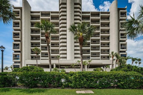 Condominio en venta en Clearwater, Florida, 1 dormitorio, 82.22 m2 № 1904778 - foto 1