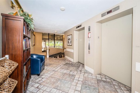 Condominio en venta en Clearwater, Florida, 1 dormitorio, 82.22 m2 № 1904778 - foto 13