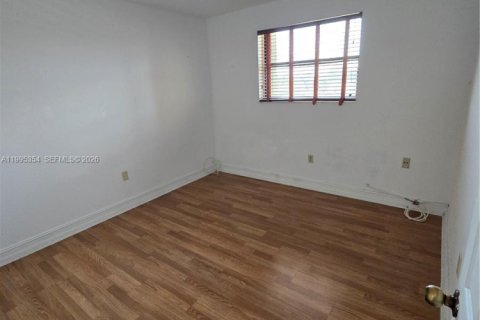 Apartamento en alquiler en Miami, Florida, 2 dormitorios, 91.6 m2 № 2058346 - foto 7