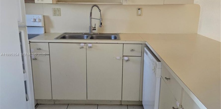 Apartamento en Miami, Florida 2 dormitorios, 91.6 m2 № 2058346