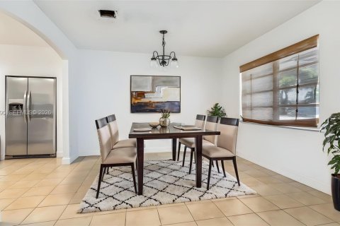 Villa ou maison à vendre à Pembroke Pines, Floride: 3 chambres, 153.75 m2 № 2242210 - photo 20