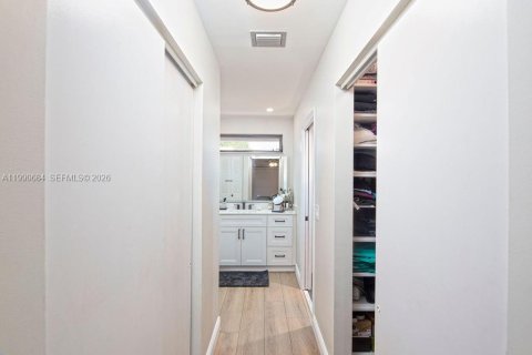 Купить виллу или дом в Делрей-Бич, Флорида 2 спальни, 113.81м2, № 2052692 - фото 17