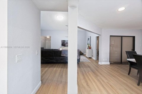 Купить виллу или дом в Делрей-Бич, Флорида 2 спальни, 113.81м2, № 2052692 - фото 14