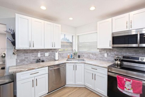 Купить виллу или дом в Делрей-Бич, Флорида 2 спальни, 113.81м2, № 2052692 - фото 12