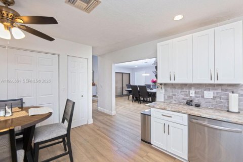 Купить виллу или дом в Делрей-Бич, Флорида 2 спальни, 113.81м2, № 2052692 - фото 13