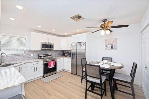 Купить виллу или дом в Делрей-Бич, Флорида 2 спальни, 113.81м2, № 2052692 - фото 10