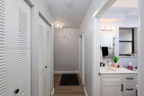 Купить виллу или дом в Делрей-Бич, Флорида 2 спальни, 113.81м2, № 2052692 - фото 23