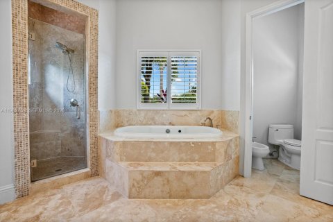 House in Palmetto Bay, Florida 5 bedrooms, 298.12 sq.m. № 2046529 - photo 13